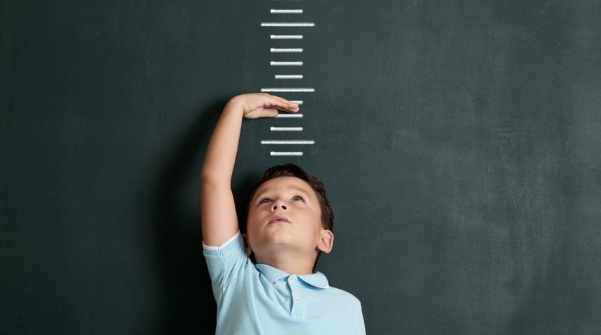 Çocuklarda boy kısalığına dikkat: Erken müdahale ve düzenli büyüme takibi hayat kurtarıyor