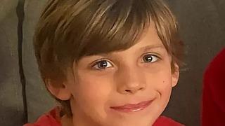 9 yaşındaki küçük çocuk evinde ölü bulundu! Üvey babası baş şüpheli durumunda: Polis silah seslerine geldi