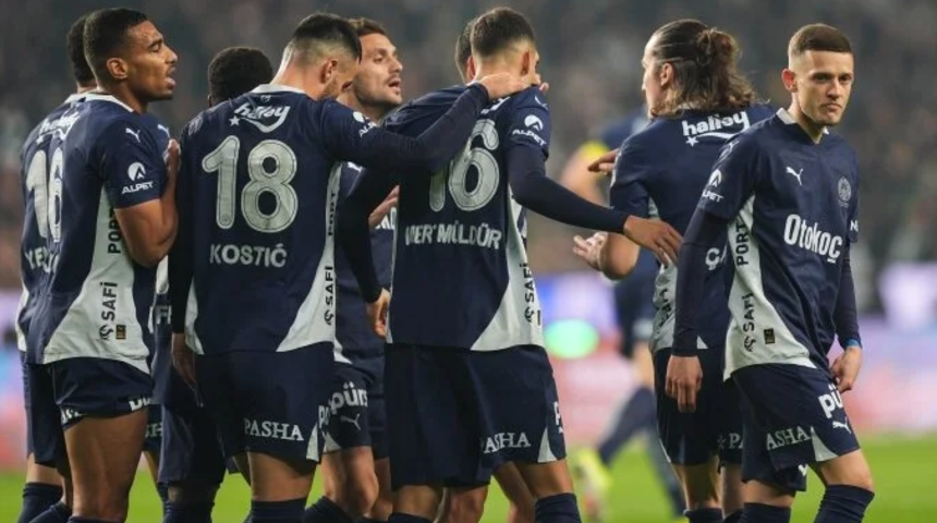 Sakatlığı Fenerbahçe duyurdu! Yıldız futbolcunun omzu çıktı!