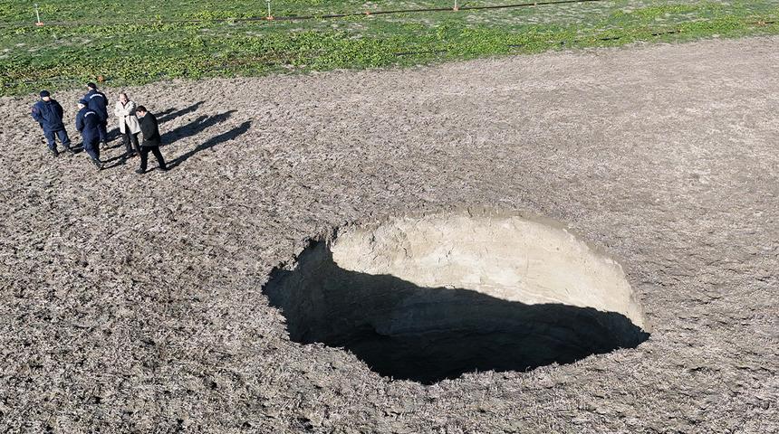 Konya'da oluştu! 'Tedirginiz, toprak ayağımızın altından kayacak gibi geliyor'