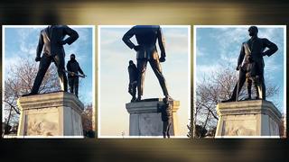 Elinde çekiç, yüzünde maskeyle Atatürk heykeline çıktı, ortalık karıştı! İstanbul'da akıllara durgunluk veren görüntüler