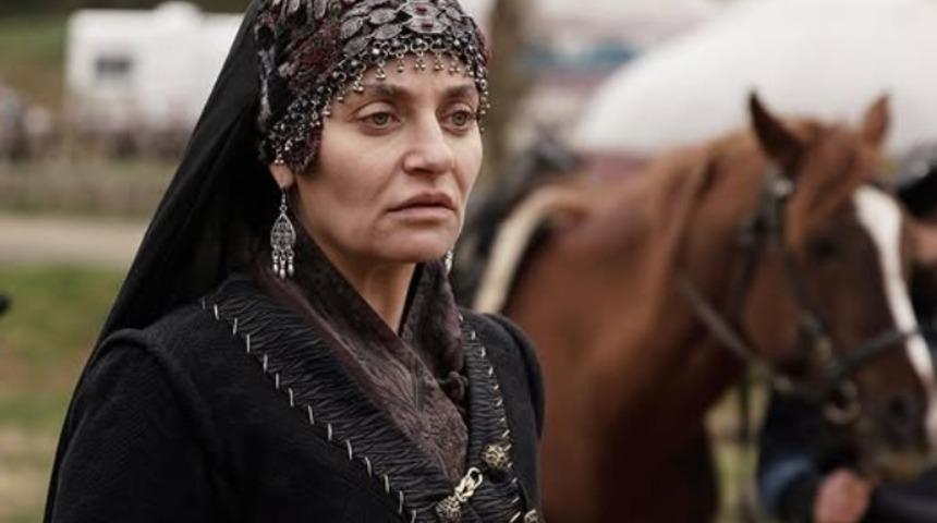 Bir Zamanlar İstanbul setinde korkutan kaza! Ünlü oyuncu Didem Balçın hastaneye kaldırıldı