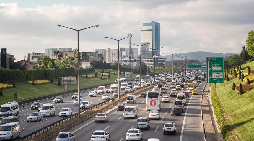  İstanbul'da ticari araçların tavan ve yanlarına da plakası yazılacak