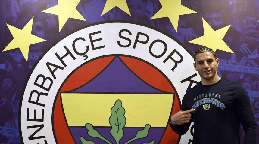 Fenerbahçe'nin yeni transferi Diego Carlos'tan ilk sözler: "Katkı sağlamak için sabırsızlanıyorum"