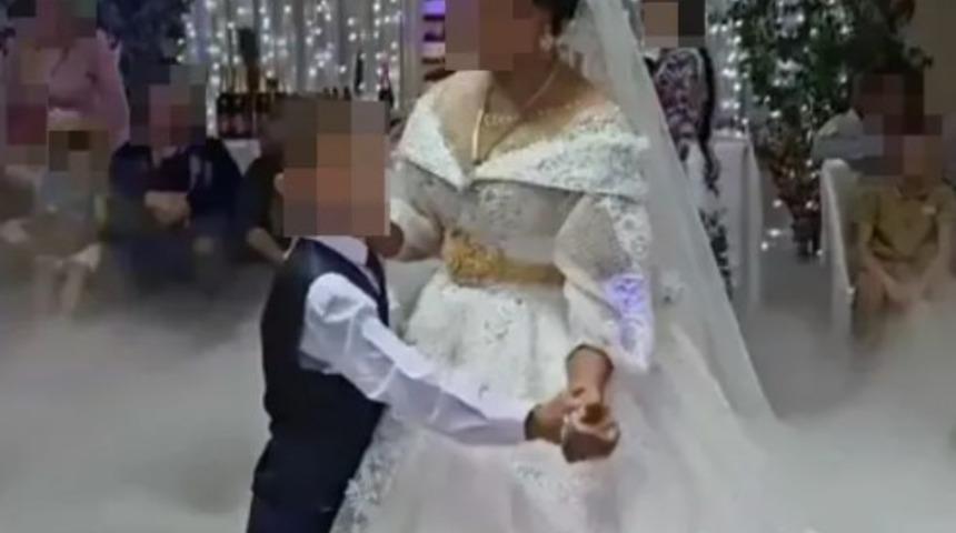 Akılalmaz görüntüler! Damat 8, gelin 13 yaşında... Çocuklara düğün yaptılar: Tepkiler gecikmedi