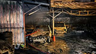 Bursa’da otomobiller alevlere teslim oldu! 10 araç küle döndü...