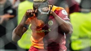 Victor Osimhen penaltıyla Galatasaray'ı öne geçirdi! Gol sevinci olay oldu