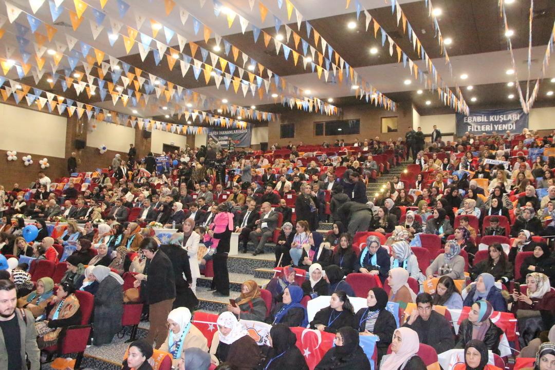 BAKAN-ISIKHAN-1-YILDA-800-BINDEN-FAZLA-_533657_158043