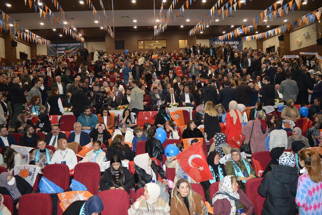 BAKAN-ISIKHAN-1-YILDA-800-BINDEN-FAZLA-_533637_158043