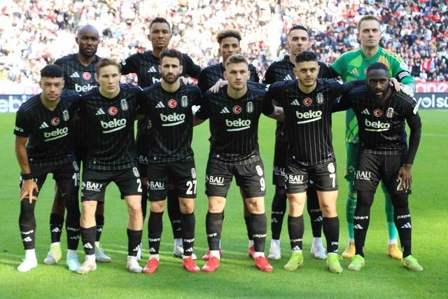 Beşiktaş'a Al-Musrati ve Rafa Silva'dan kötü haber! Sivasspor maçında yoklar...