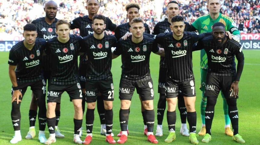 Beşiktaş'a Al-Musrati ve Rafa Silva'dan kötü haber! Sivasspor maçında yoklar...