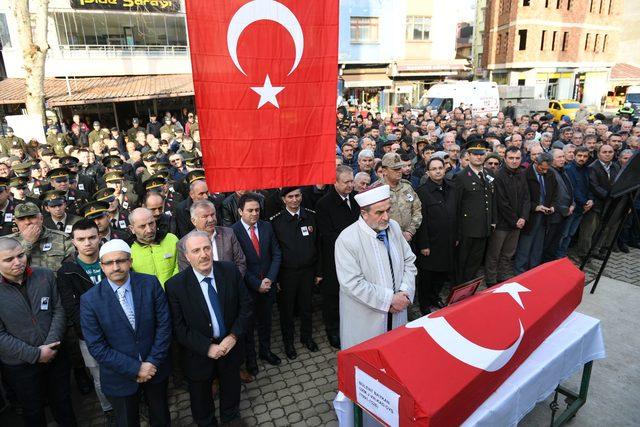 Kalp krizinden ölen uzman çavuş toprağa verildi