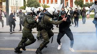 57 kişi hayatını kaybetmişti! Yunanistan'da 2023 yılındaki tren kazası protesto edildi