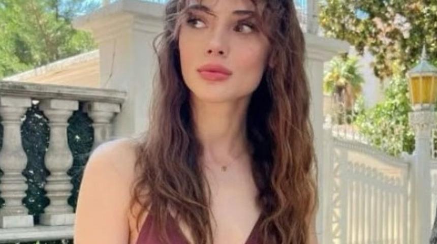 Rabia Soytürk yeni yaşını kutladı! Tüylü montunun içine neredeyse hiçbir şey giymedi