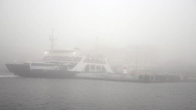 Çanakkale Boğazı'nda gemi trafiği çift yönde durduruldu