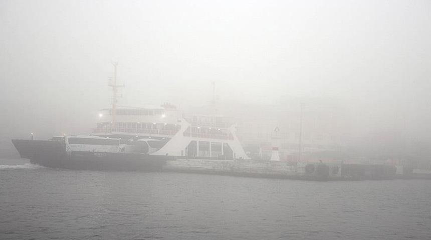 Çanakkale Boğazı'nda gemi trafiği çift yönde durduruldu