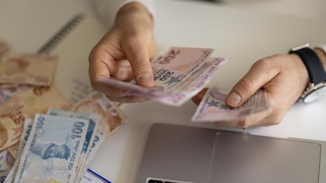 Enflasyon rakamları mercek altında: Kasım ayı verileri ve memur-emekli zammı hesapları