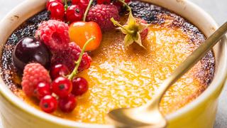 En kolay ve pratik Creme Brule tarifi: Evde şık tatlı keyfi!