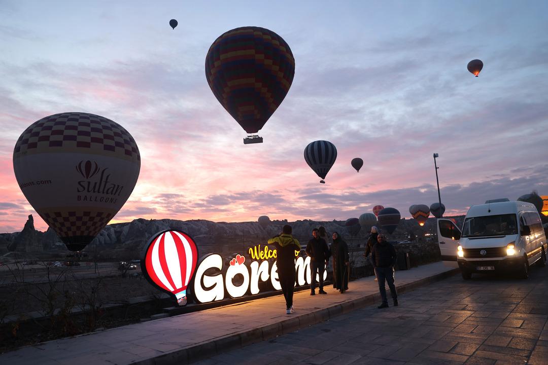 AA-20250128-36883816-36883806-KAPADOKYADA_SICAK_HAVA_BALONU_YOLCU_SAYISINDA_TUM_ZAMANLARIN_REKORU_KIRILDI