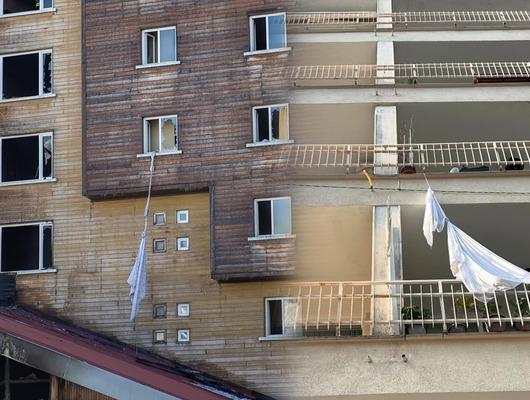 Sessiz ama acı protesto! Sosyal medyada dalga dalga yayıldı: Balkonlardan çarşaf sarkıtılıyor