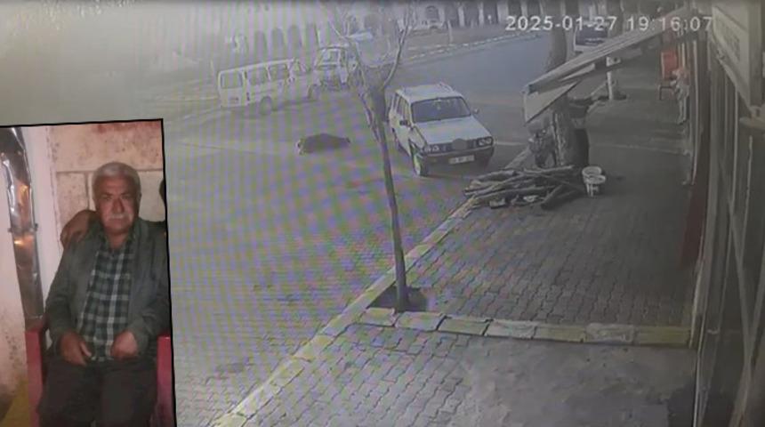 Küçük kardeş ağabeyini kafasına odunla vurarak öldürdü... Kan donduran anlar kamerada!