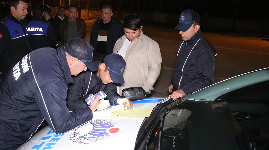 Seyyar satıcı gece gece sabır sınadı: Zabıta ceza kesti, satıcı tutarı hafif buldu: "Bizde para çok"