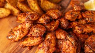 Kanatçıların özel tarifi: Mangal tadında tavuk kanat nasıl yapılır? Sırrı çok basitmiş!