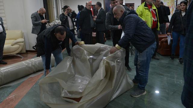 Belediye binasına 'icra' şoku! Makam odasındaki eşyalar haczedildi