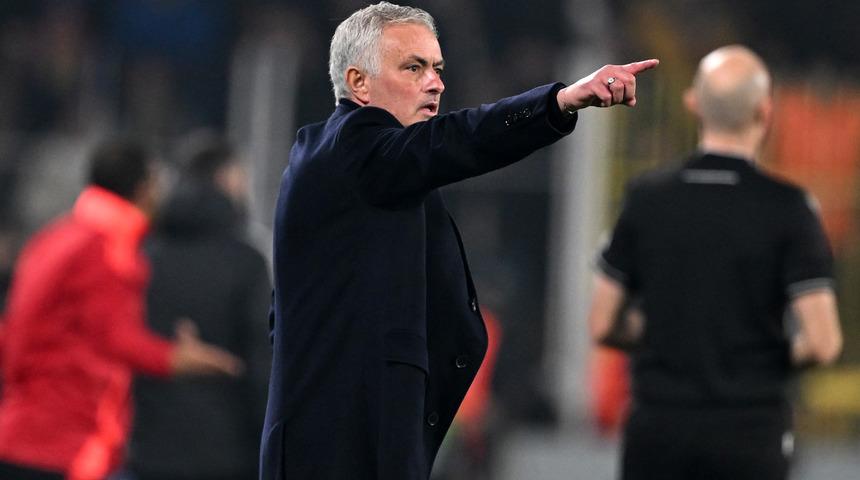 UEFA’dan Jose Mourinho'ya 1 maçlık ceza!