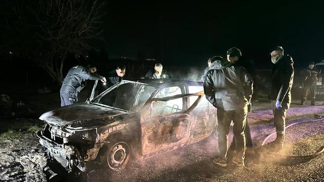 Otomobil bir anda yanmaya başladı! Söndürüldükten sonra kahreden detay ortaya çıktı: Kim olduğu araştırılıyor