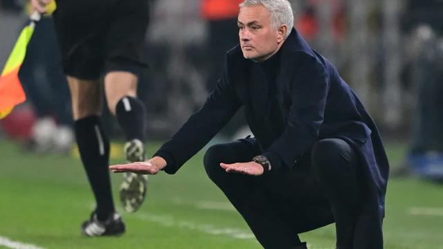 Jose Mourinho eline neşteri aldı bırakmıyor! Fenerbahçe'de altıncı ayrılık yaşandı