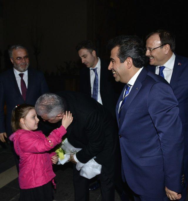 Başbakan Yıldırım, Diyarbakır Valiliğini ziyaret etti