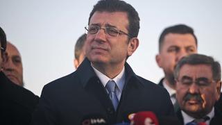 CHP'liler İmamoğlu için harekete geçti: İlk imza geldi! Adaylık bilmecesi çözülüyor