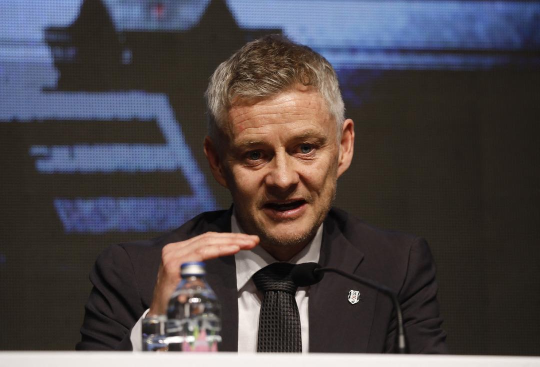 2025-01-19T112051Z_533944065_UP1EL1J0VIP3U_RTRMADP_3_SOCCER-TURKEY-BES-SOLSKJAER