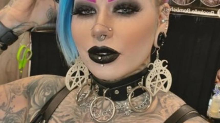 Vücudunun büyük bir bölümünü dövmelerle kaplattı! 160 dövmesi için 10 bin sterlin (445 bin 368 TL) harcadı: Durmaya hiç niyeti yok