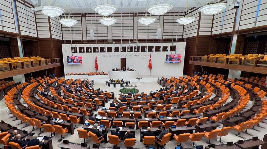 Emekli aylıklarına ilişkin madde TBMM'de kabul edildi