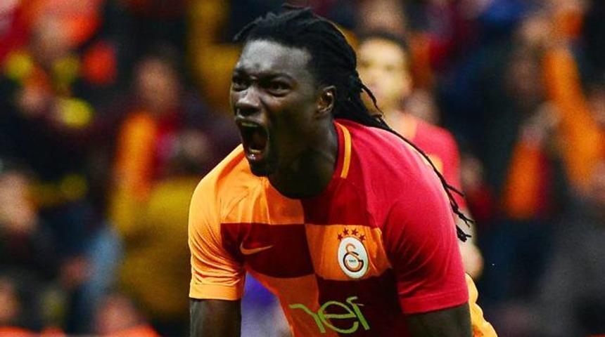 Galatasaray'da Bafetimbi Gomis şoku
