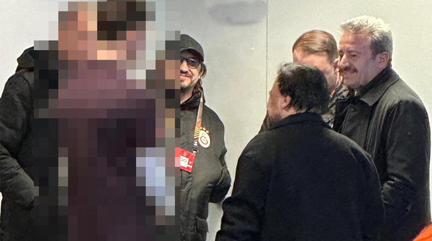 Maç biter bitmez transfer görüşmesi! Galatasaraylı yöneticiler Fenerbahçe'nin de istediği isimle Hollanda da görüştü... Sosyal medyaya sızan görüntü ortalığı karıştırdı