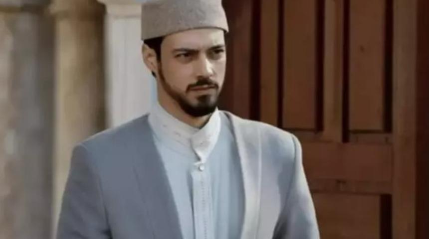 Kızıl Goncalar'ın Cüneyd'i Mert Yazıcıoğlu'na bir ödül daha! Sosyal medya onu konuştu