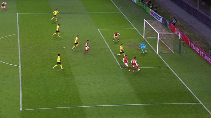 Tüm ülke o pozisyonu konuşuyor! Her şey 90+4. dakikada oldu... Fenerbahçe'ye turu getiren ofsayt!