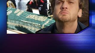 Aras Bulut İynemli babasını son yolculuğuna uğurladı! Ünlü isimler onu yalnız bırakmadı! Eski sevgilisi Bige Önal çelenk gönderdi