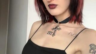 Sonunda bu da oldu! Göğüs büyütme ameliyatı için bağış topluyor... Büyük göğüslere ihtiyacım var