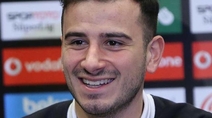 Arsenal Oğuzhan &Ouml;zyakup'un kafasını karıştırıyor