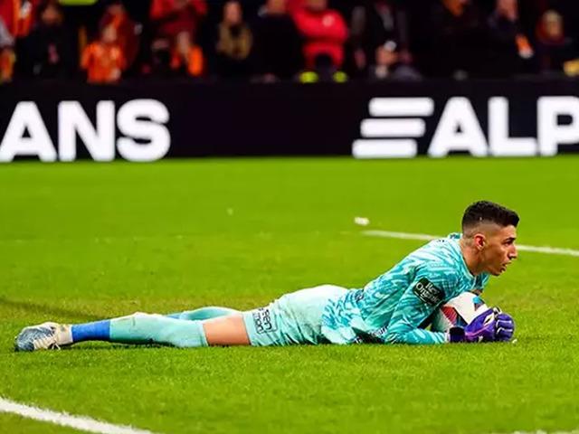 Galatasaray'da yeni transfer bombası! Berke Özer ile anlaşma sağlandı