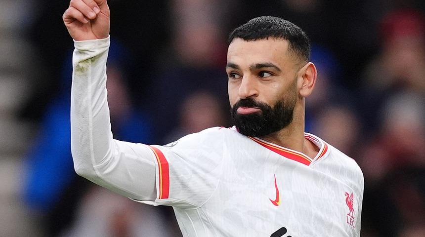 Lider Liverpool, Bournemouth'u Salah'ın golleriyle geçti
