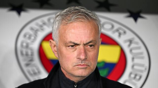 SON DAKİKA: Fenerbahçe 13 dakikada 2 farklı geriye düşünce taraftar çılgına döndü! Yeni transfere büyük tepki