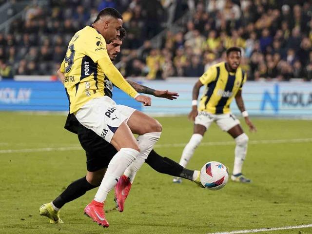 Çaykur Rizespor galibiyetine rağmen Sarı-Lacivertliler'i yerden yere vurdular! "Mourinho yine çuvalladı, Fenerbahçe'nin işi çok zor" 