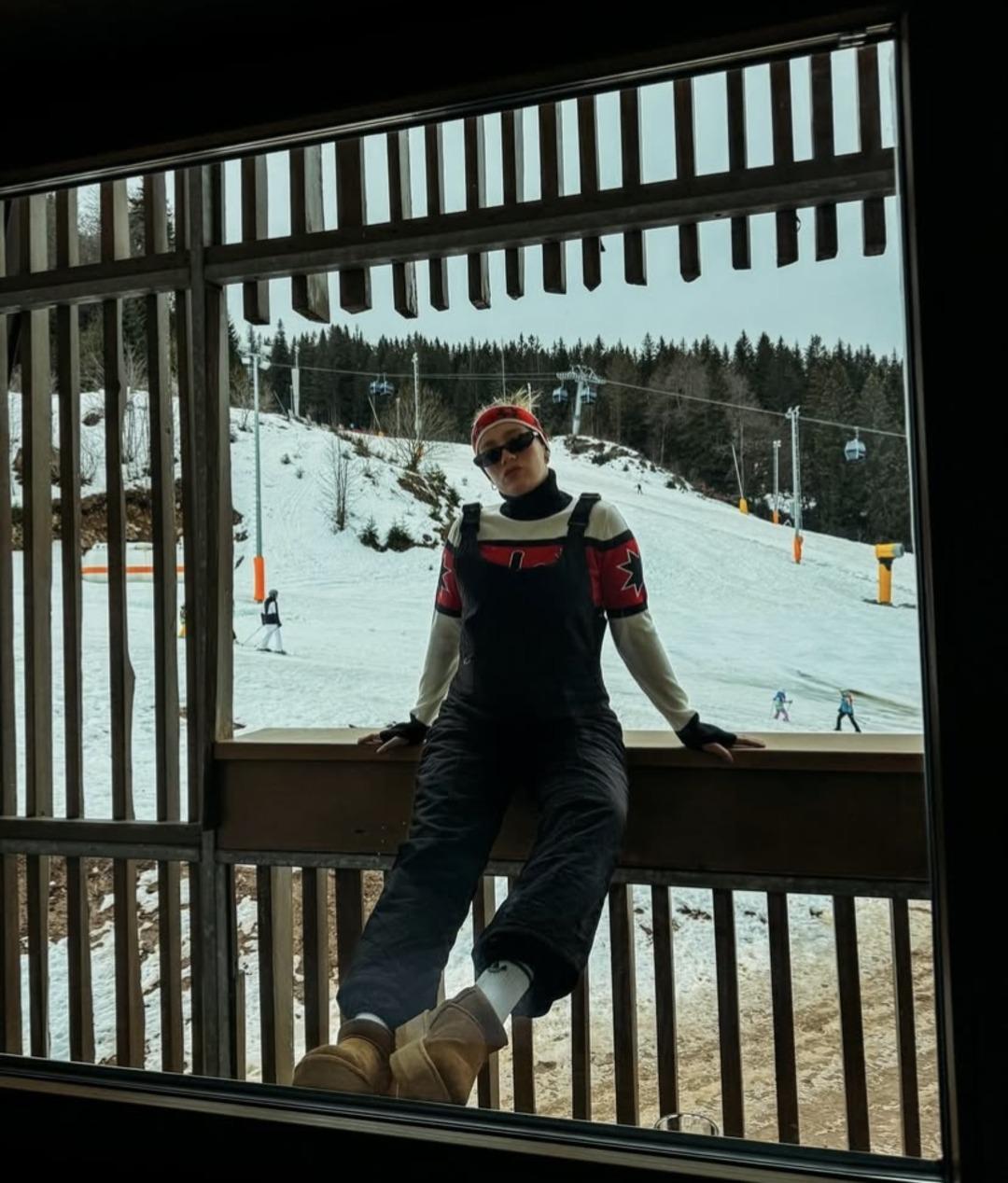 Gizem Karaca “Karda yuvarlanıyorum”dedi, takipçilerinden ‘hassasiyet gösterin’ tepkileri geldi! 2