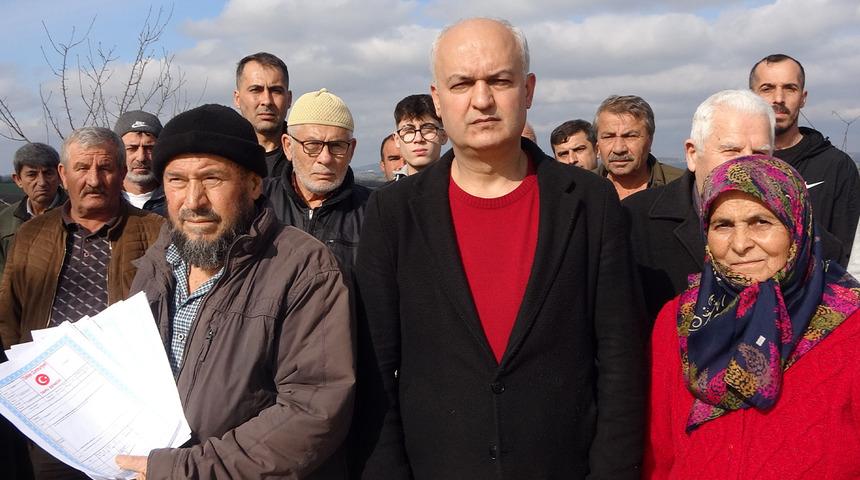 Emlakçı oturdukları evi bile satmış... İzmit'te emlakçının gazabına uğrayan halk durumu 'tesadüfen' öğrenmiş!