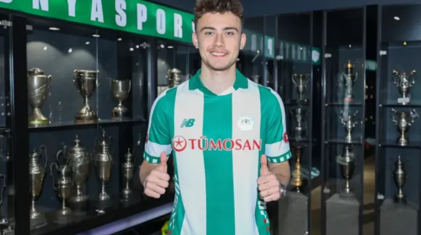 Fenerbahçe'den ayrıldı, Konyaspor'un yolunu tuttu! Formayı giyip, pozunu verdi...
